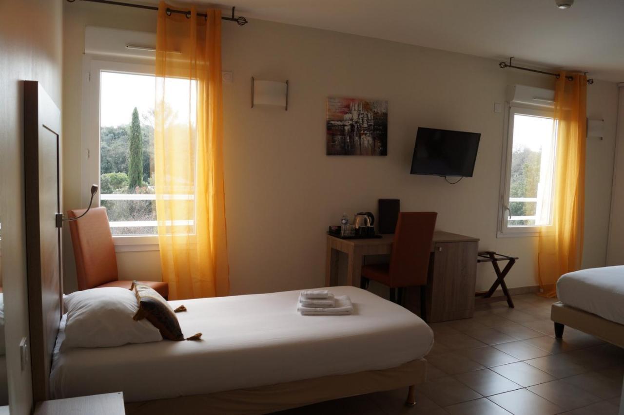 Hotel Restaurant Le Gardon - Pont Du Gard Collias Экстерьер фото