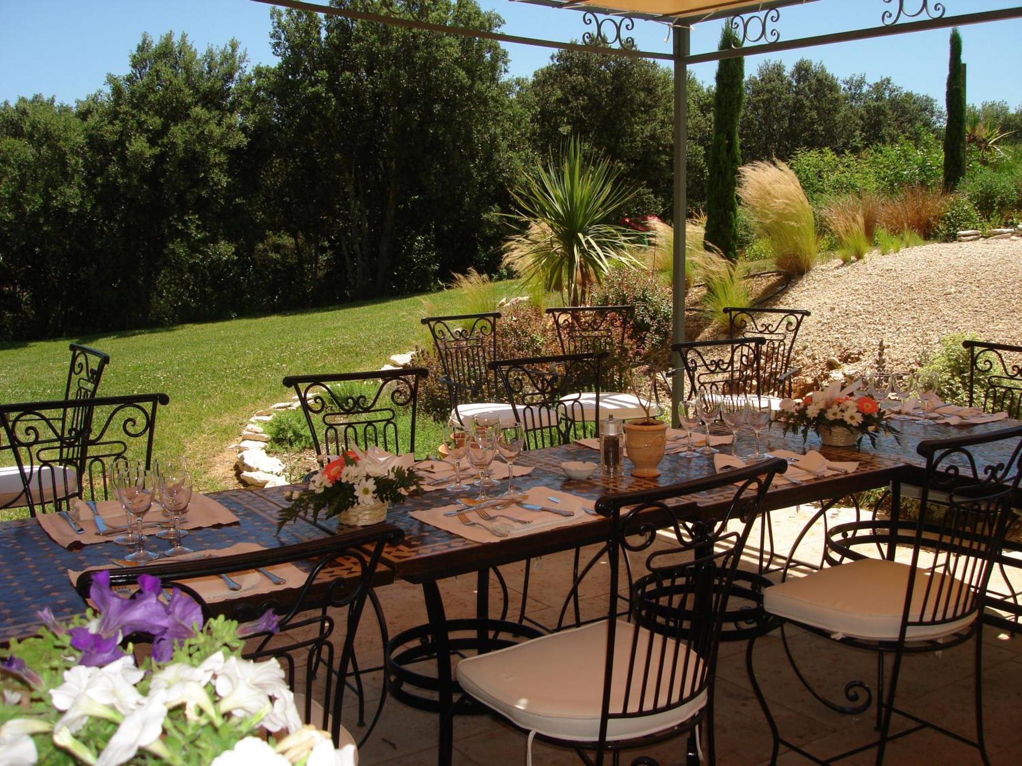 Hotel Restaurant Le Gardon - Pont Du Gard Collias Экстерьер фото